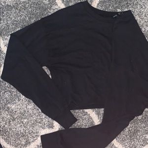 Plain Black Longsleeve Croptop